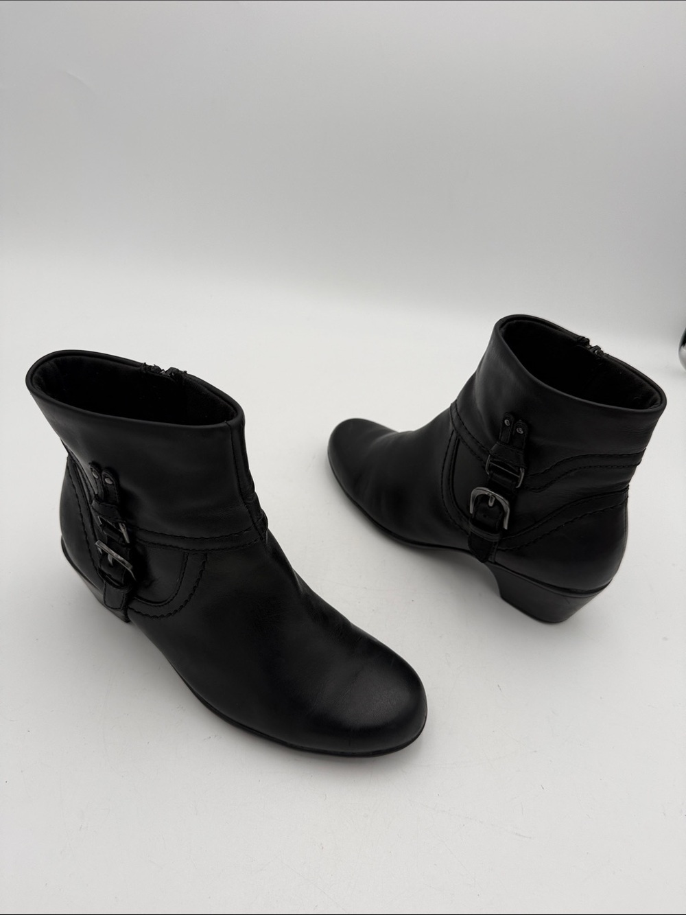 Clarks Women's Black Ankle Boots women 6M Buckle Detail casual comfort Y2K